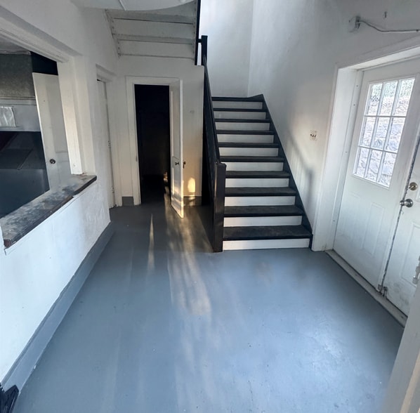 More Photos Of 236 E Gay St, West Chester Restaurant For Sale
