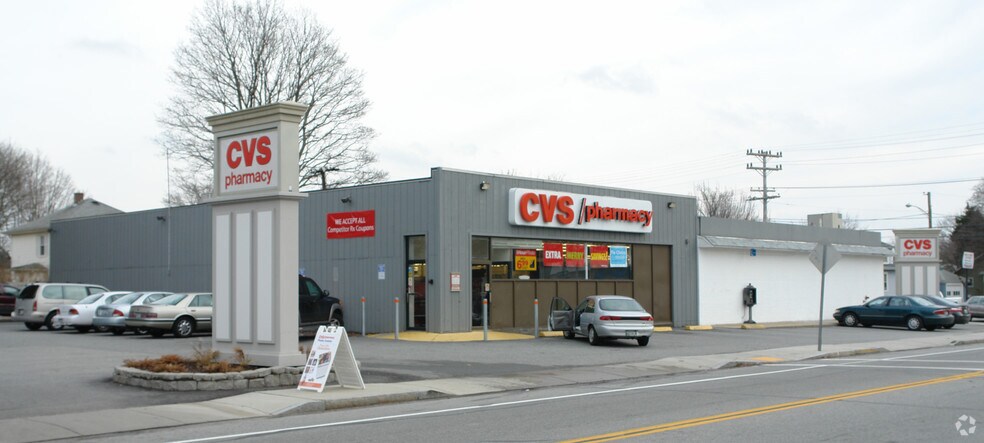 More Photos Of 1050-1070 Willett Ave, East Providence Unknown For Lease