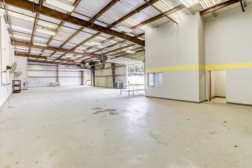 More Photos Of 10630 Joseph Clayton Dr, Austin Service For Sale