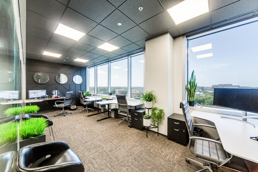 More Photos Of 77 Sugar Creek Center Blvd, Sugar Land Coworking Space