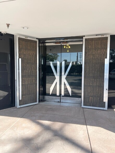 More Photos Of 3217 S Garfield Ave, Commerce Manufacturing For Lease