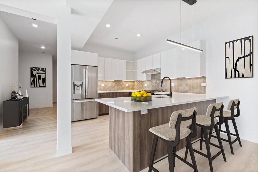 More Photos Of 4501 N Sheridan Rd, Chicago Apartments For Lease