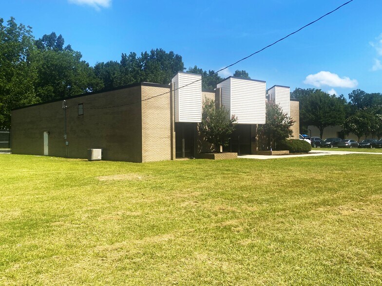 More Photos Of 2765 Magnolia St, Orangeburg Flex For Sale