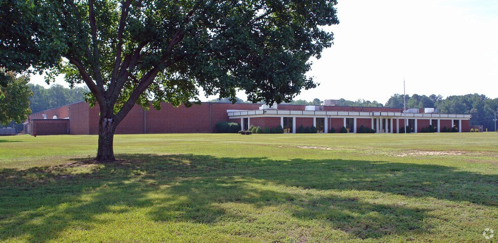 Primary Photo Of 6030 US Highway 301 N, Elm City Distribution For Lease
