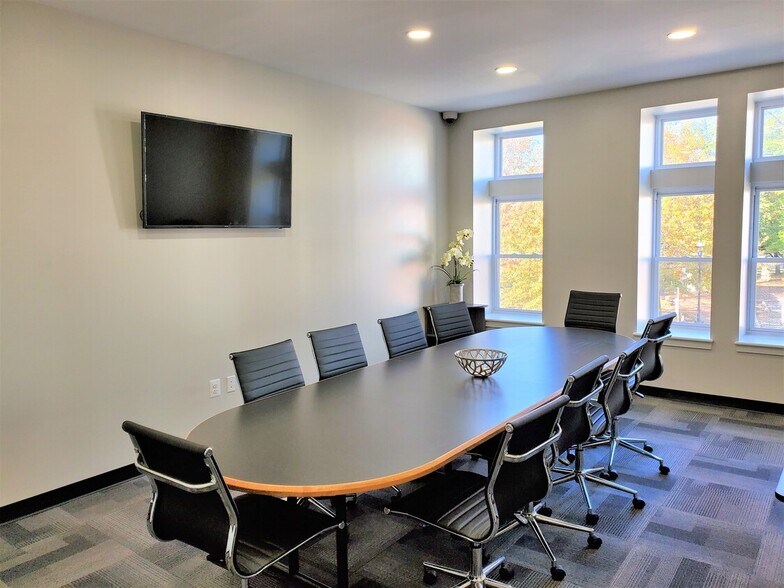 Primary Photo Of 807-809 E Baltimore St, Baltimore Medical For Lease