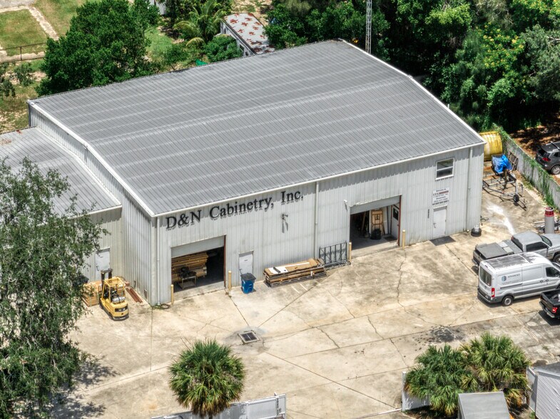 More Photos Of 2914 Kenilworth Blvd, Sebring Industrial For Sale
