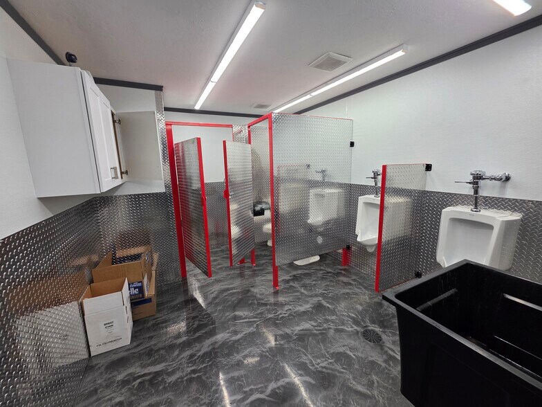 More Photos Of 121 E 1280 N, Tooele Warehouse For Lease