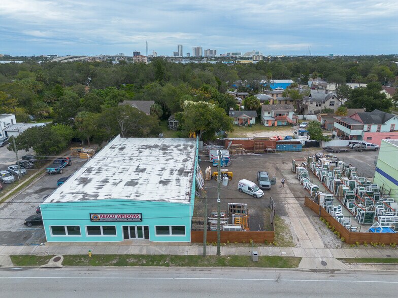 More Photos Of 719 N Ridgewood Ave, Daytona Beach General Retail For Sale