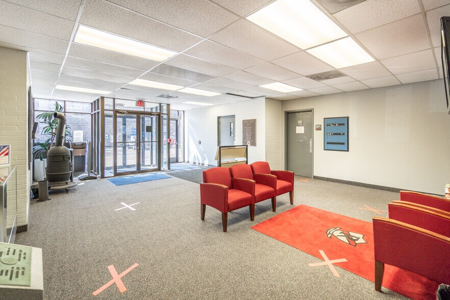 More Photos Of 1000 Church Hill Rd, Pittsburgh Office For Lease