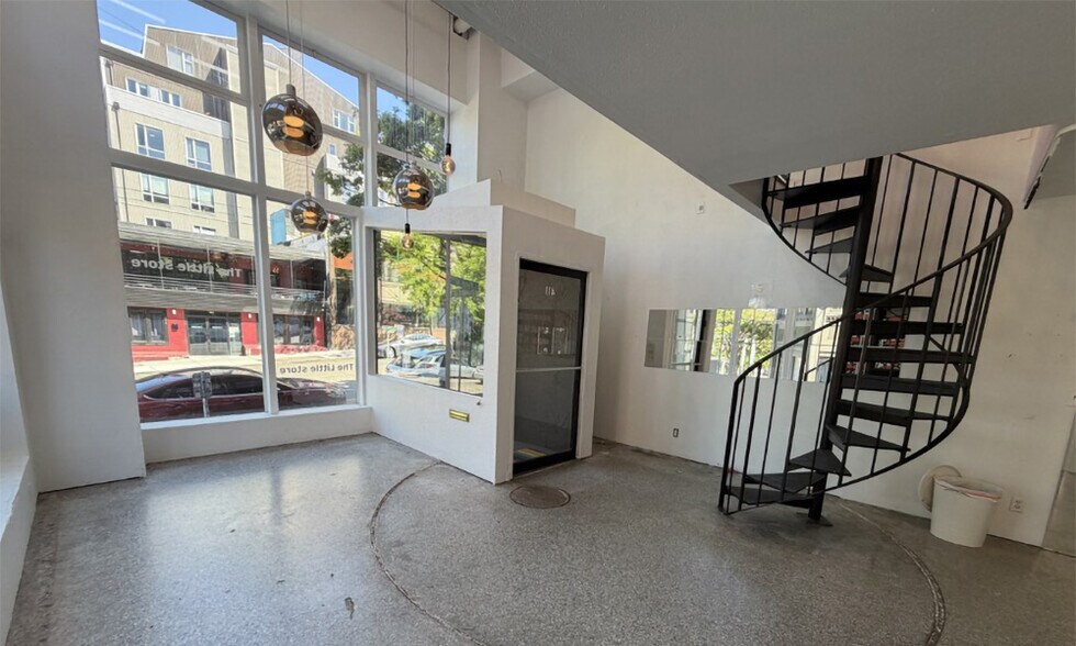 More Photos Of 411-425 E Pine St, Seattle Apartments For Lease