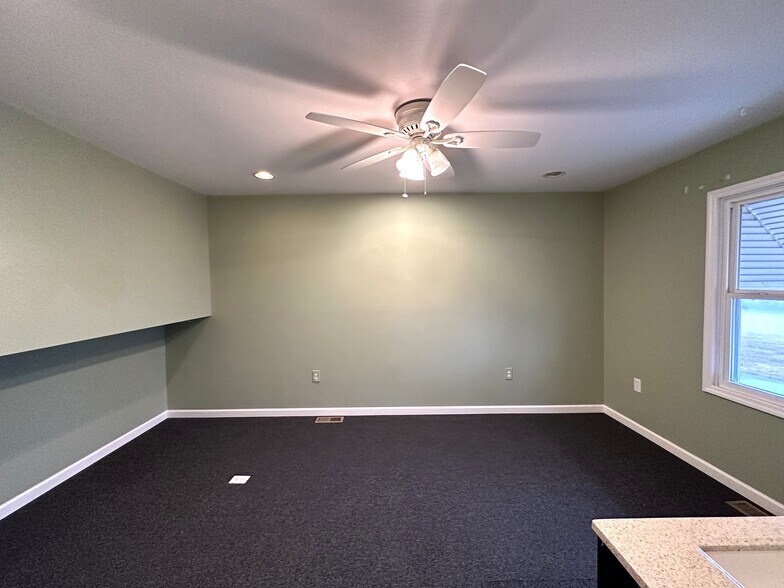 More Photos Of 1934 N Pleasantburg Dr, Greenville Medical For Lease