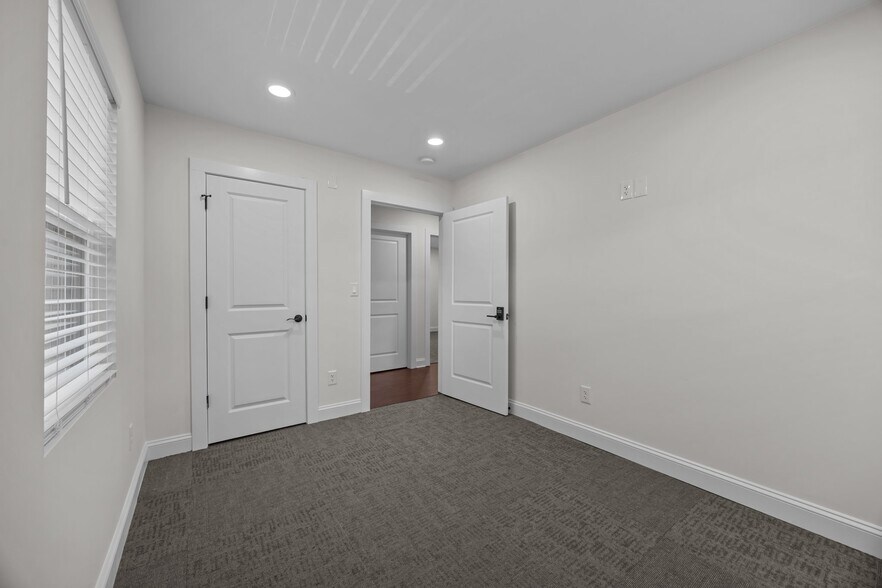 More Photos Of 421 Statesville Blvd, Salisbury Loft Creative Space For Lease