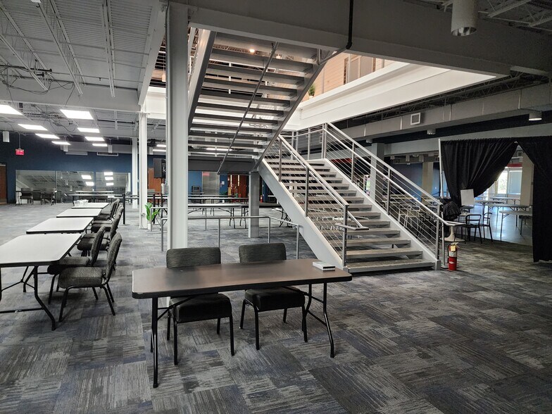 More Photos Of 308 Mallory Station Rd, Franklin Office For Sale