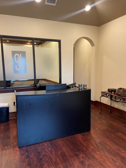 More Photos Of 8116 Spring Cypress Rd, Spring Office For Sale