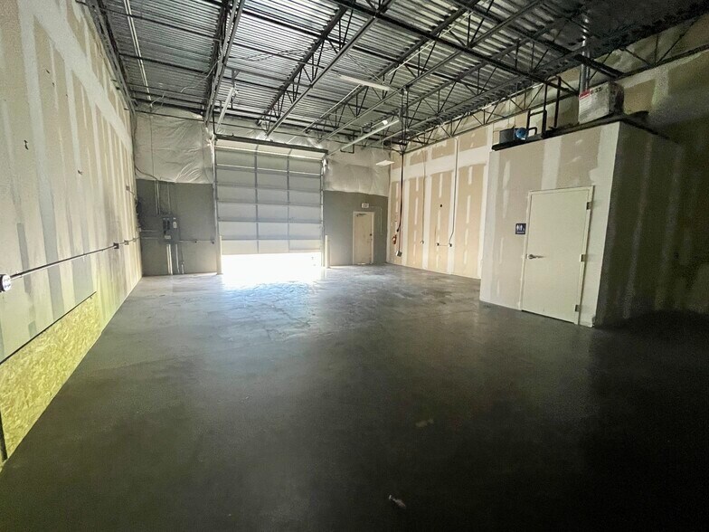 More Photos Of 4100-4136 Lafayette Blvd, Fredericksburg Light Distribution For Lease