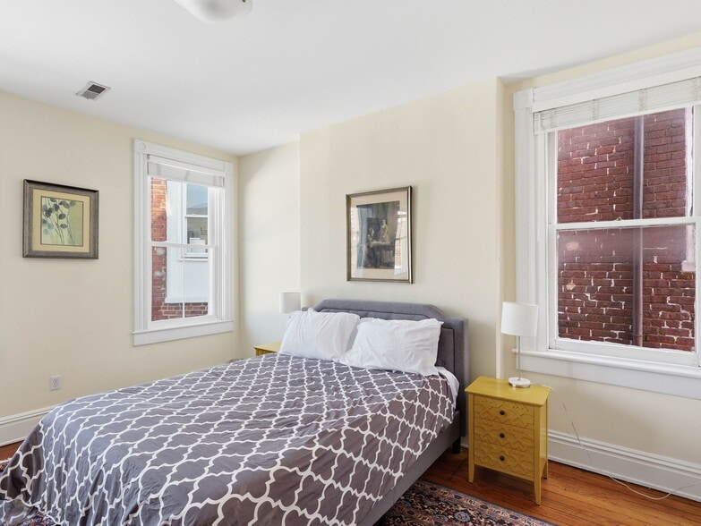 More Photos Of 8-10 E Main St, Richmond Apartments For Sale