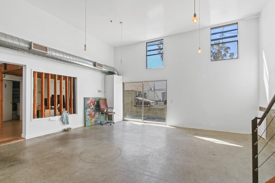 More Photos Of 1201-1291 Electric Ave, Venice Loft Creative Space For Lease