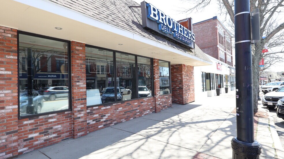 Primary Photo Of 402-406 Main St, Wakefield Restaurant For Lease