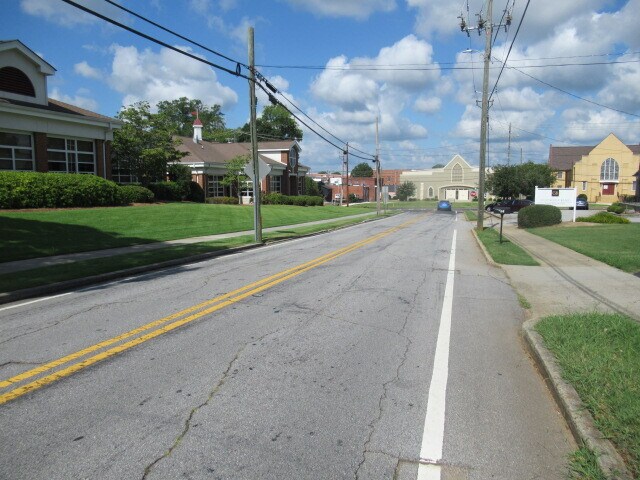 More Photos Of 108 Cedar St, Carrollton Office Residential For Sale