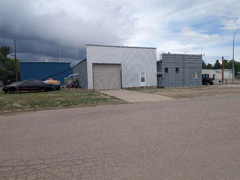 More Photos Of 807 Oilfield Ave, Shelby Industrial For Sale