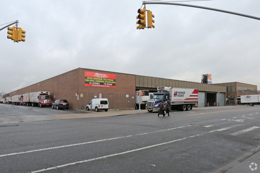 More Photos Of 4700 Northern Blvd, Long Island City Warehouse For Lease