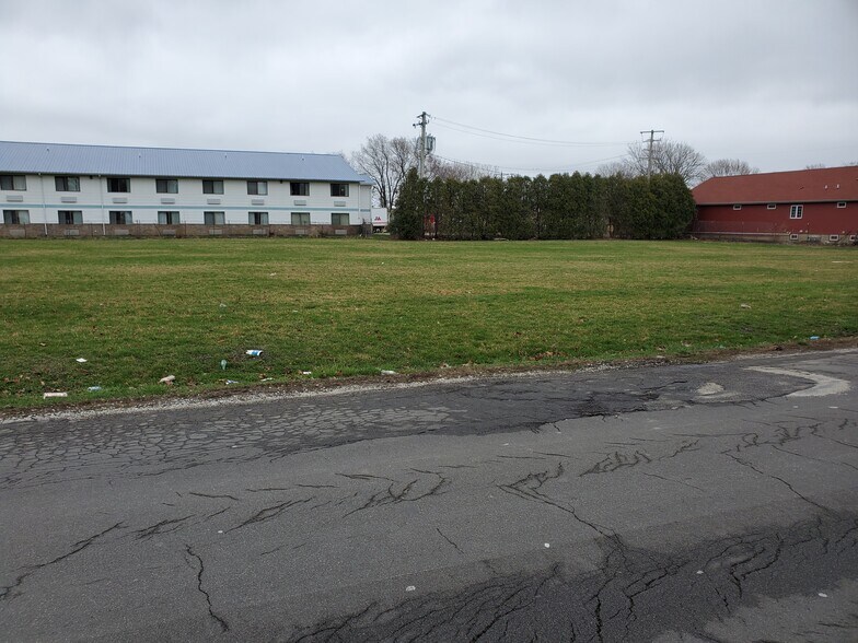 More Photos Of 1027 W Bloomington Rd, Champaign Land For Sale