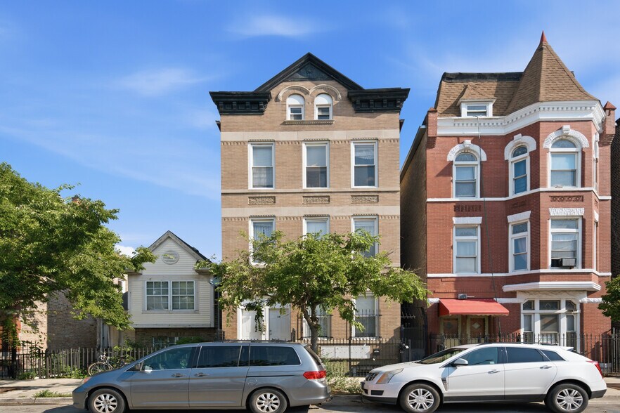 Primary Photo Of 1334 W 18th Pl, Chicago Apartments For Sale