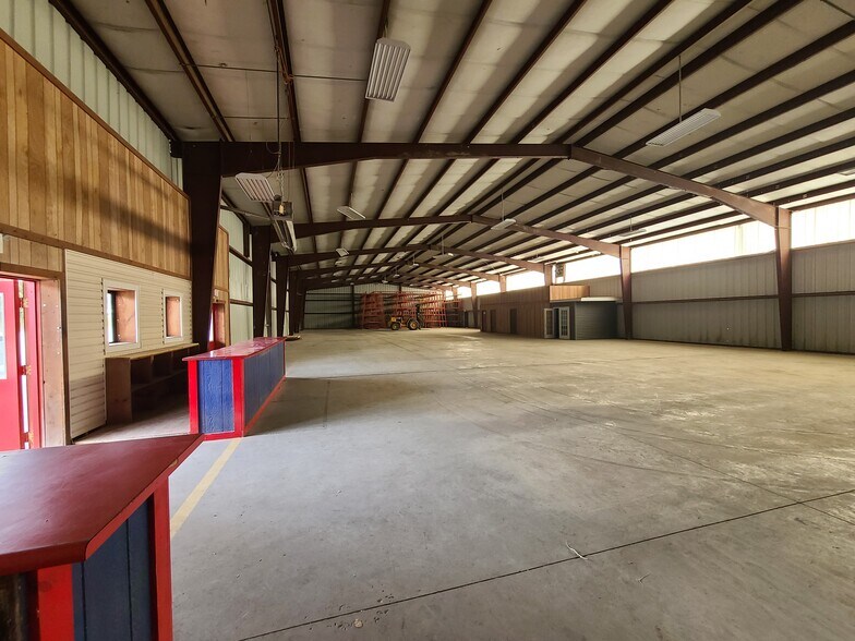 More Photos Of 2774 W State St, New Castle Warehouse For Sale