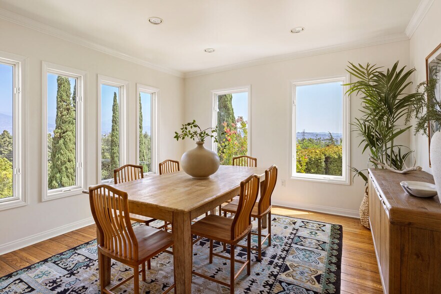 More Photos Of 3700 Arbolada Rd, Los Angeles Apartments For Sale