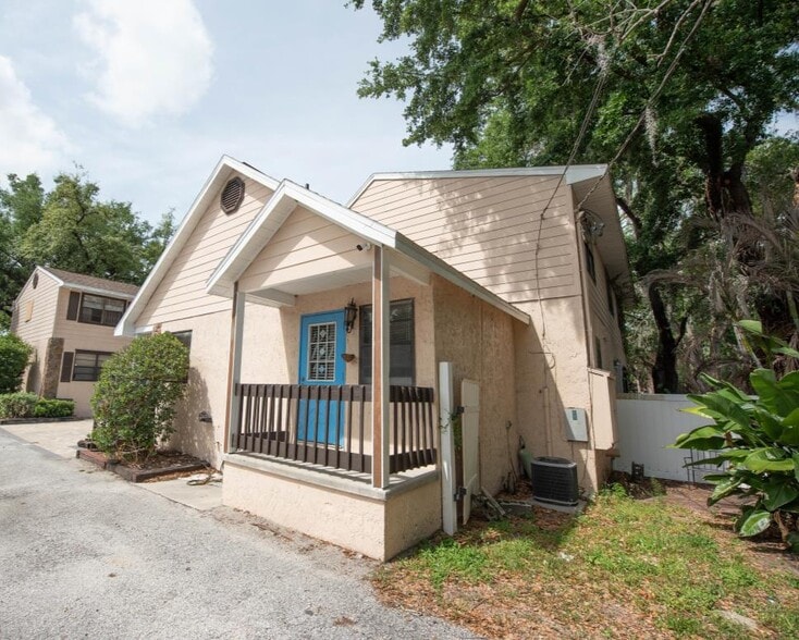 More Photos Of 12216 N 59th St, Tampa Apartments For Sale