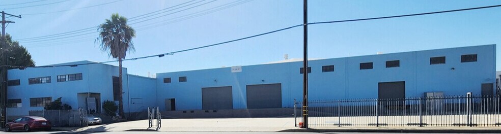 More Photos Of 2645 Yates Ave, Commerce Distribution For Lease