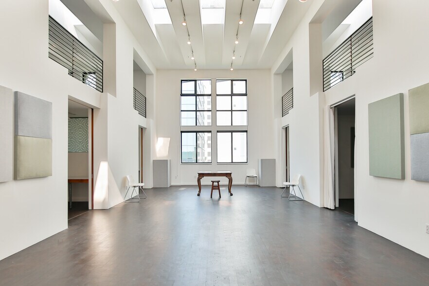More Photos Of 1328 Mission St, San Francisco Loft Creative Space For Lease