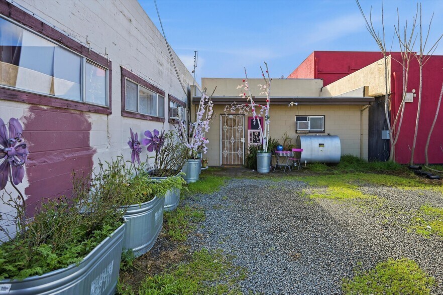 More Photos Of 3940 Main St, Kelseyville Storefront Retail Office For Sale