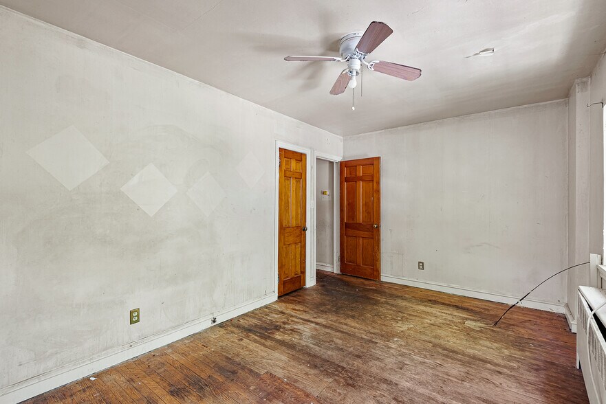 More Photos Of 9 E 44th St, Wilmington Office Residential For Sale