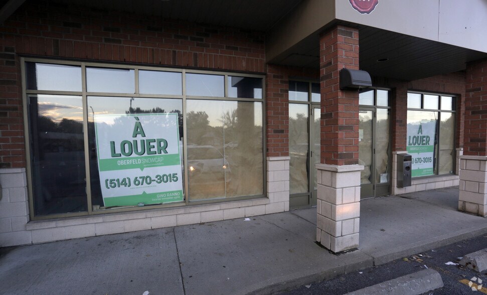 More Photos Of 190-199 Boul du Curé-Labelle, Rosemère General Retail For Lease
