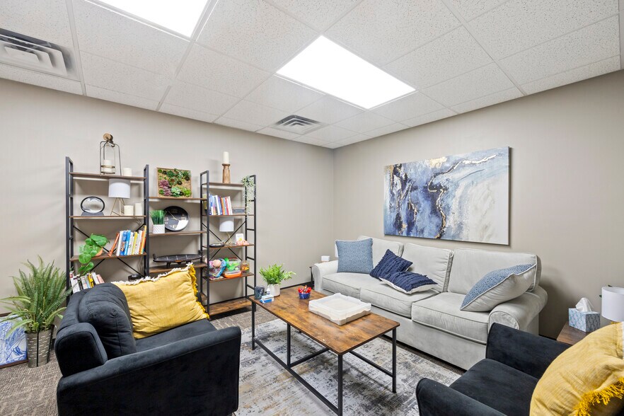 More Photos Of 510-514 Wilcox St, Castle Rock Office For Sale