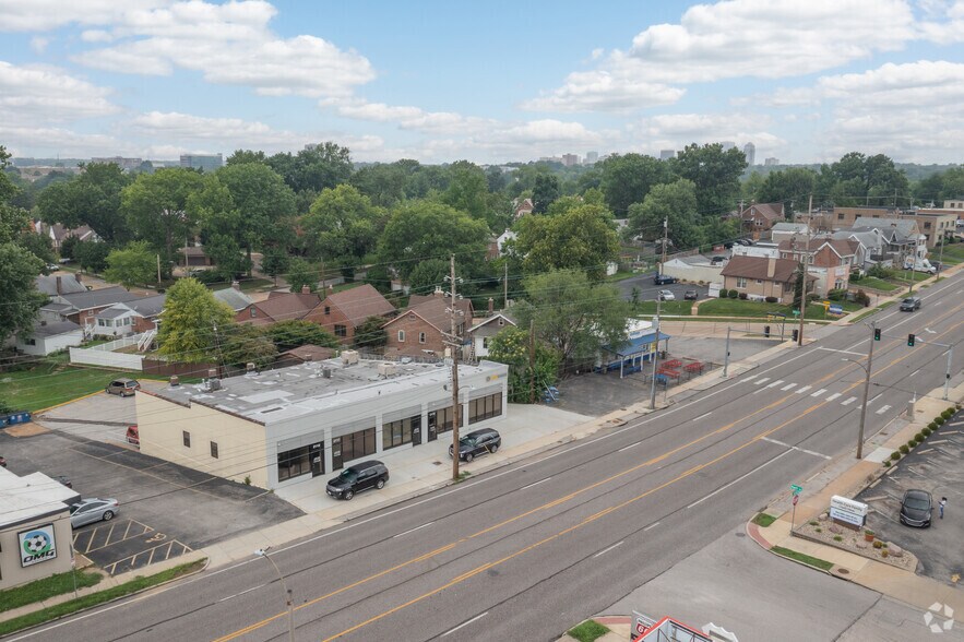 More Photos Of 2115-2119 S Big Bend Blvd, Saint Louis Office For Sale