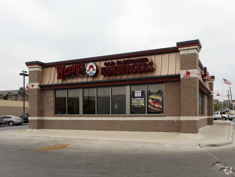 More Photos Of 1410 Austin Hwy, San Antonio Fast Food For Lease
