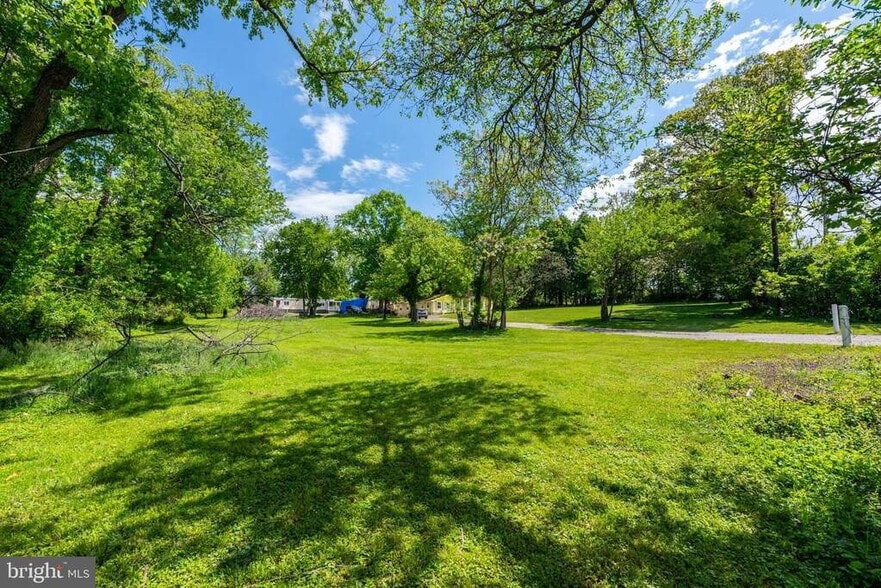 More Photos Of 6712 Dogwood Rd, Woodlawn Schools For Sale