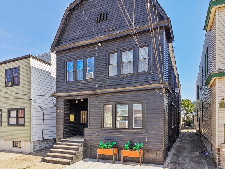More Photos Of 344 Danforth Ave, Jersey City Multifamily For Sale