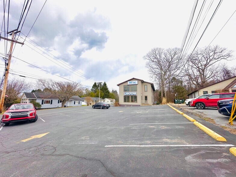 More Photos Of 110 Sunset Dr, Beckley Office For Lease