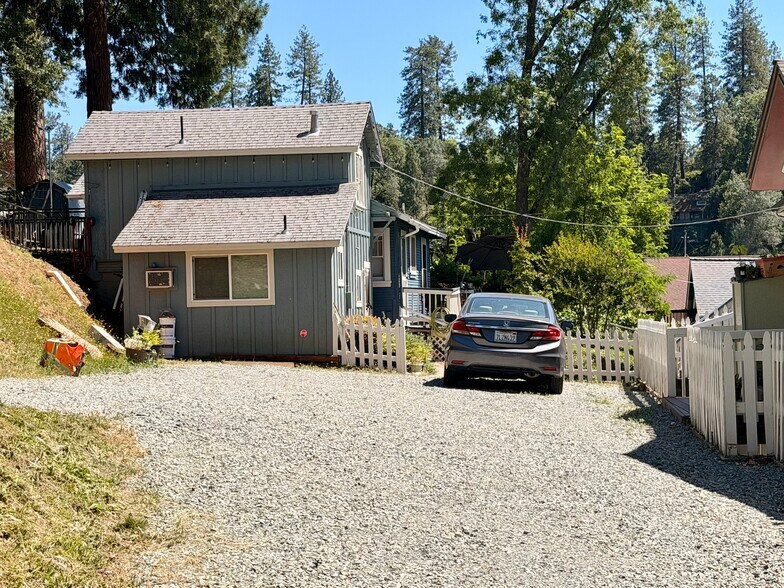 More Photos Of 2977 Bedford Ave, Placerville Apartments For Sale
