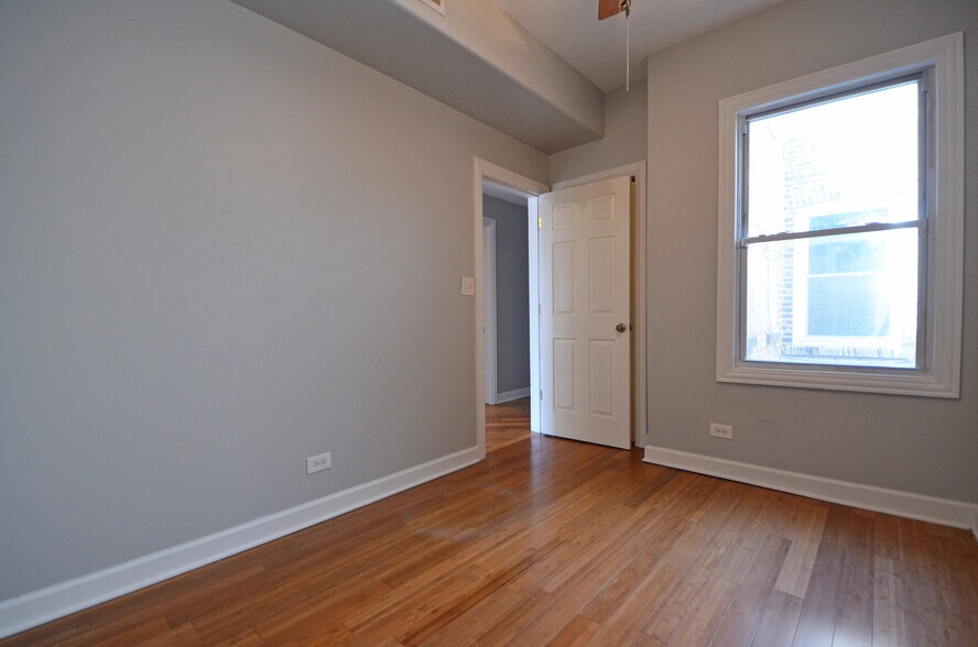 More Photos Of 1922 W 47th St, Chicago Storefront Retail Residential For Sale