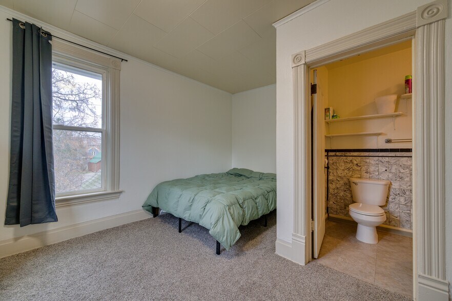 More Photos Of 512 S 2nd St W, Missoula Apartments For Sale