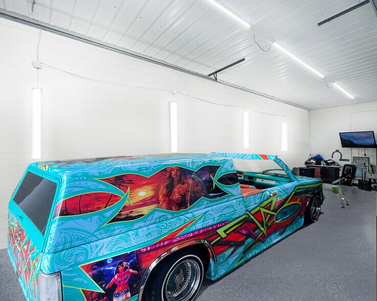 More Photos Of 180 S Main St, Somerville Light Manufacturing For Sale