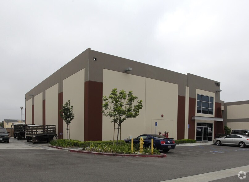 More Photos Of 1133 N Patt St, Anaheim Warehouse For Sale