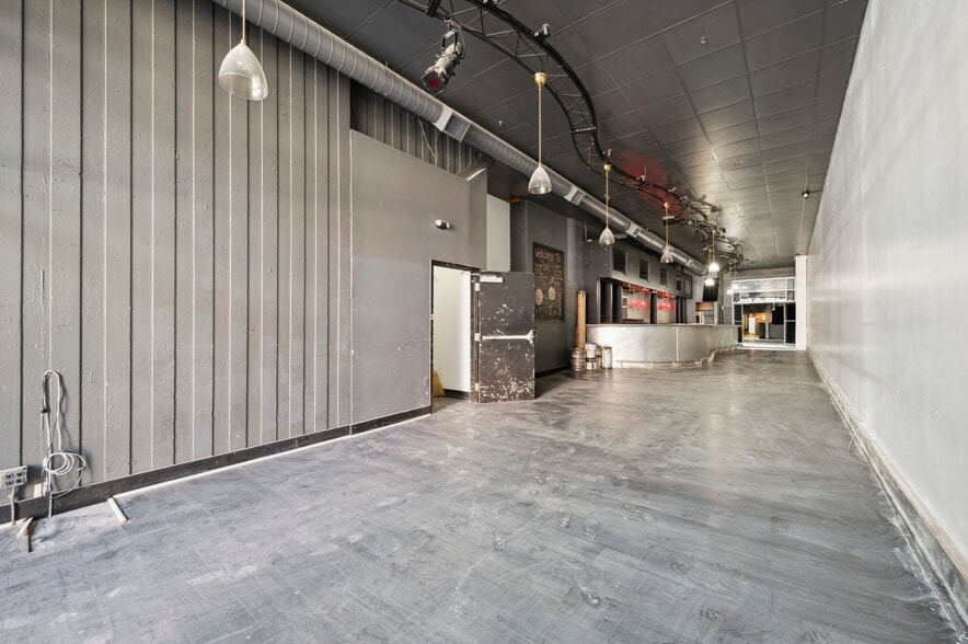 More Photos Of 312 Market St, Philadelphia Restaurant For Lease