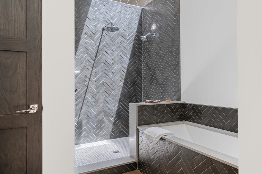 More Photos Of 310 Johnson St, Santa Fe Specialty For Sale