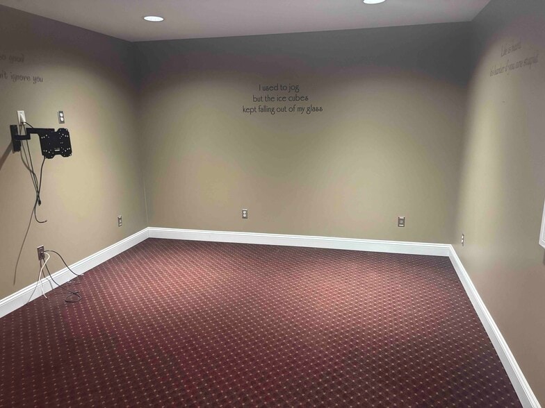 More Photos Of 1228 1st St N, Alabaster Office For Lease