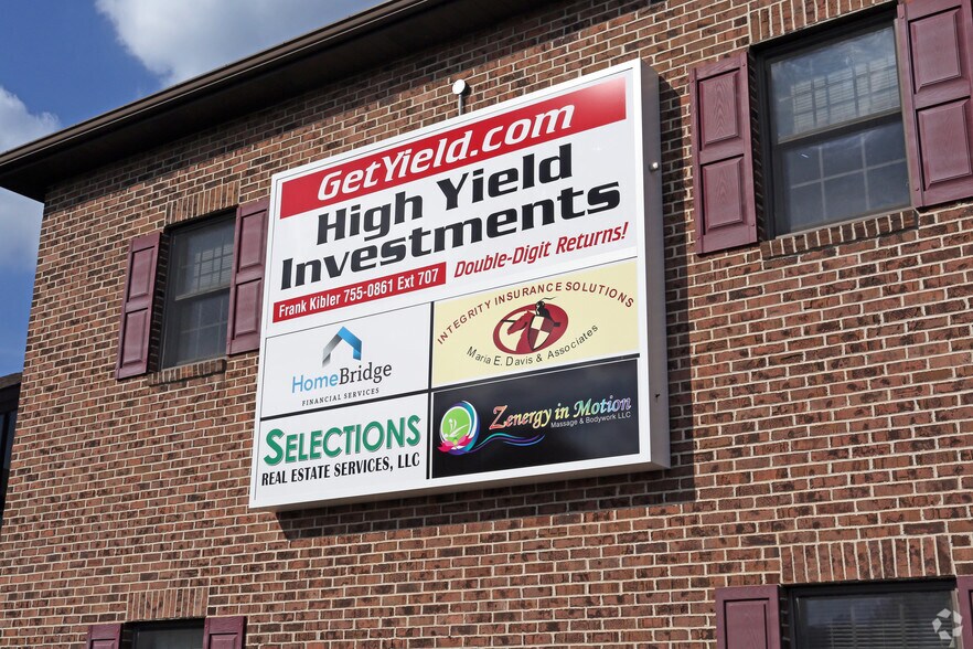 More Photos Of 2575 Eastern Blvd, York Office For Lease